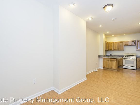 3rd image of 4928 Walton Ave #1