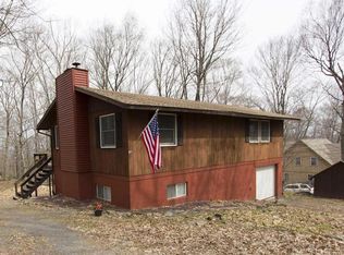 112 Wintergreen Cir, Greentown, PA 18426