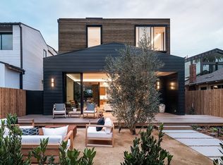 927 Marco Pl, Venice, CA 90291