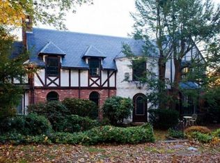 52 Byfield Rd, Newton, MA 02468