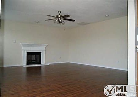 5th image of 105 Carrington Dr