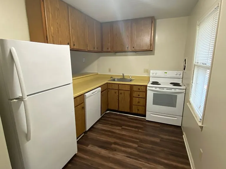 408c — Photo 3