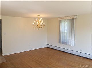 4th image of 18 Church St