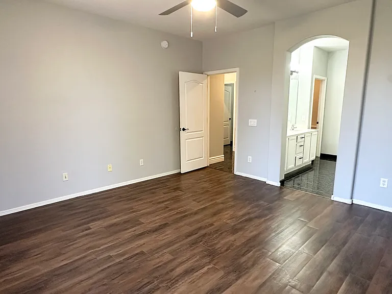 2811 E Tyson St — Photo 10