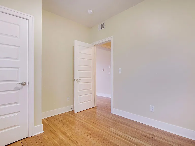 220 Eastern Ave SE #1 — Photo 6