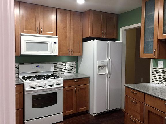 5th image of 7262 Glen Hollow Ct Unit 2
