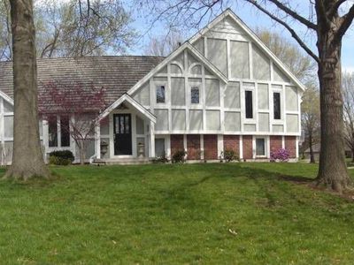 11912 Overbrook Rd, Leawood, KS, 66209