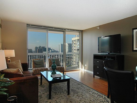 4th image of 545 N Dearborn St APT 1711
