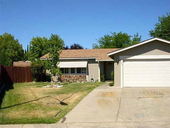 2nd image of 410 Greenview Ct