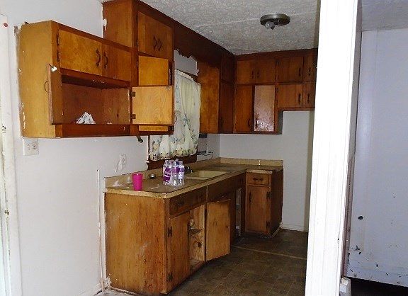 4th image of 117 Courtney St
