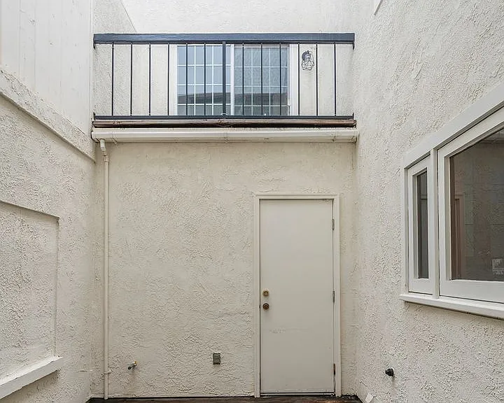 2410 Voorhees Ave #5 — Photo 10