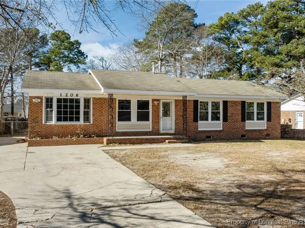 1206 Kienast Dr, Fayetteville, NC 28314