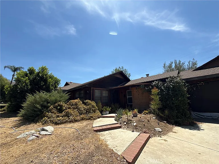 3210 Belvedere Dr — Photo 1