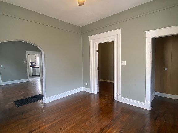 2nd image of 29 N Boeke St