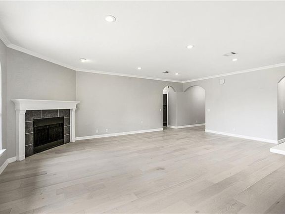 5th image of 11111 River Plantation Dr