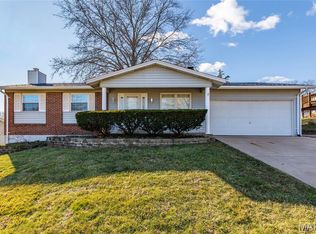3528 Arlington Dr, Saint Charles, MO 63303