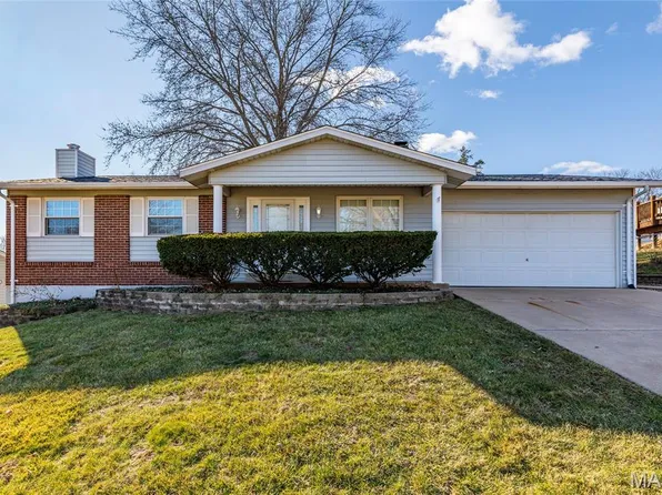 3528 Arlington Dr, Saint Charles, MO 63303