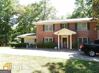 573 Lester Rd, Fayetteville, GA 30215