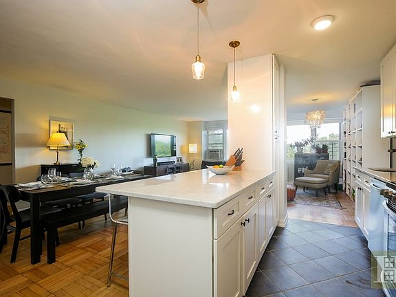 4th image of 4555 Henry Hudson Pkwy APT 601