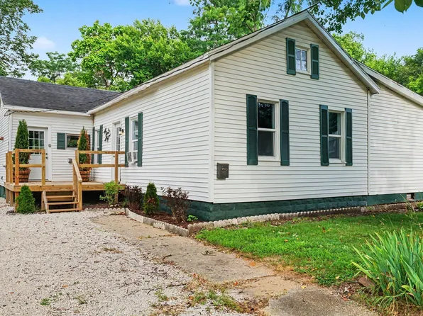 212 S Lowe St, Dowagiac, MI 49047