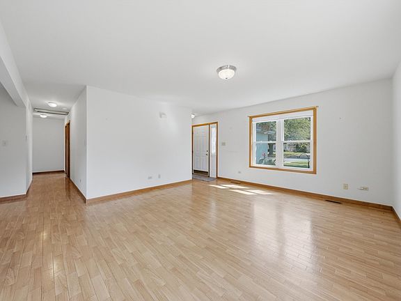 3rd image of 3136 Butler Ave