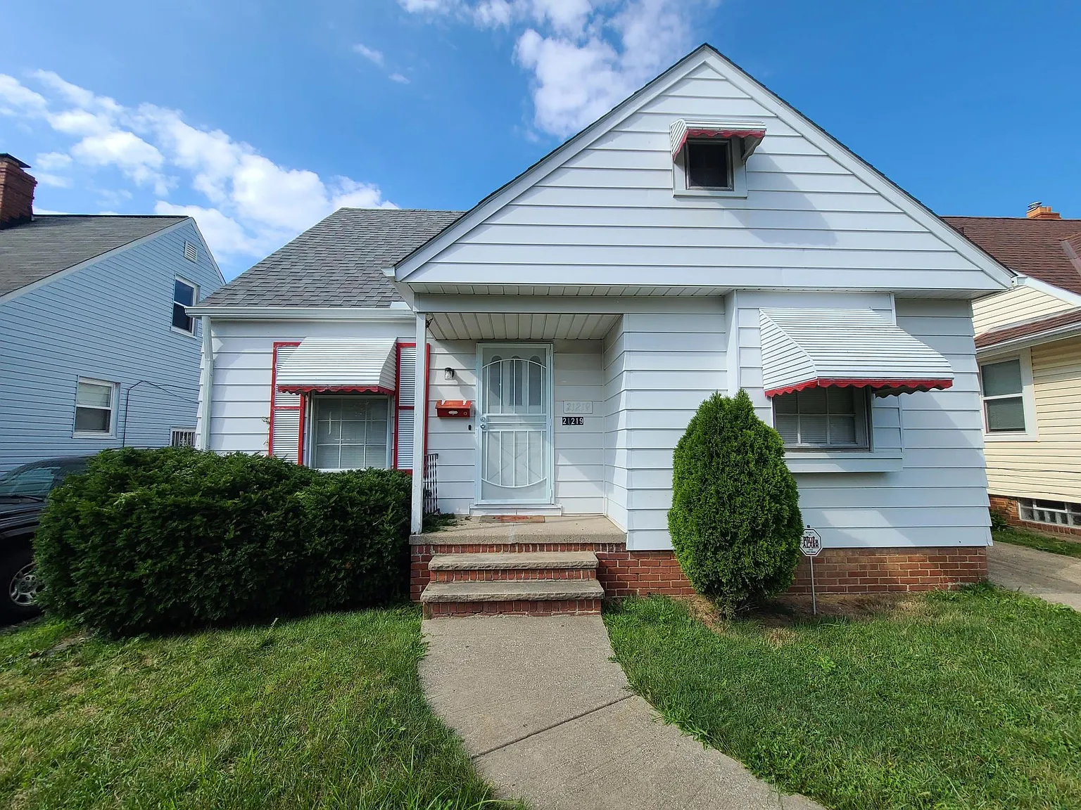 21219 Kenyon Dr photo 1