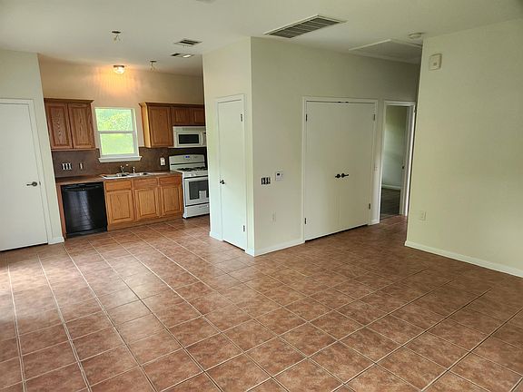 2nd image of 1604 Singleton Ave Unit B