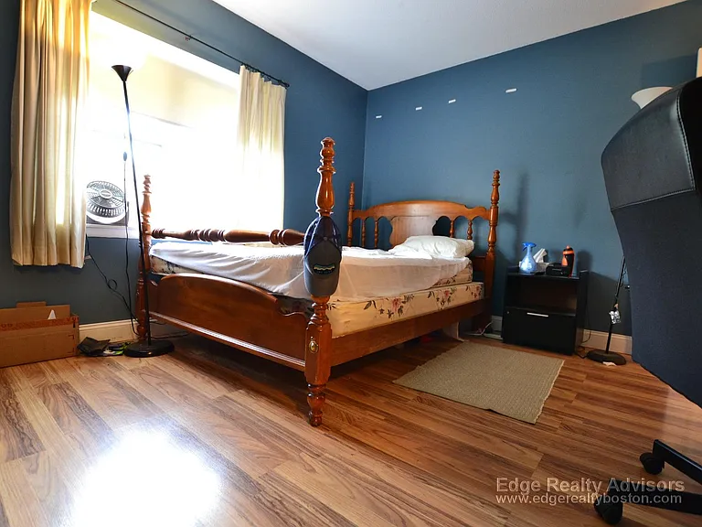 190 Lake Shore Rd #1 — Photo 8