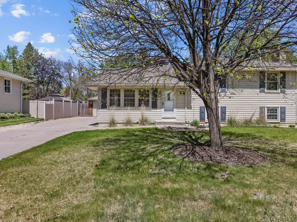 2841 115th Ln NW, Coon Rapids, MN 55433