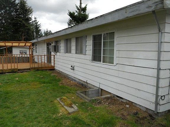 2nd image of 1829 200th Pl SW