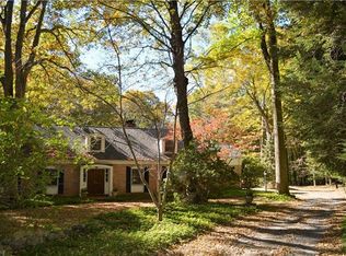 94 Deer Hill Dr, Ridgefield, CT 06877