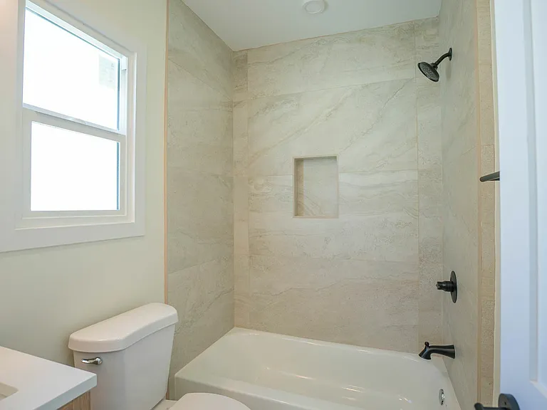 1038 S Westmoreland Ave #2 — Photo 9