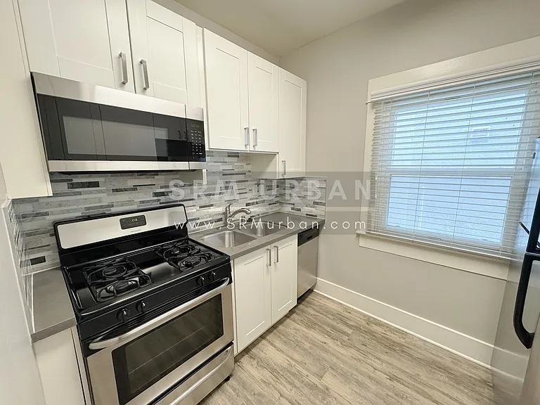 2027 Front St #1 — Photo 1