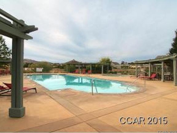 3rd image of 10 Flagstone Ct #32