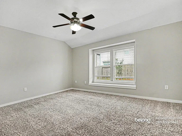6911 Rosemont Ct — Photo 14
