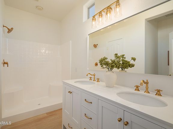 3rd image of 11560 W KINDERMAN Drive