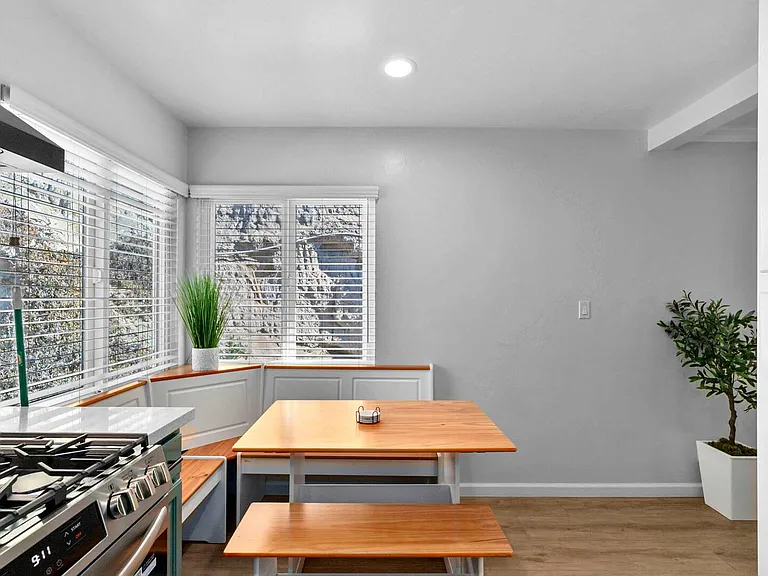 W Brookes Ave — Photo 32