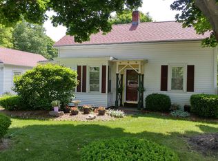 85 Montague Rd, Amherst, MA 01002