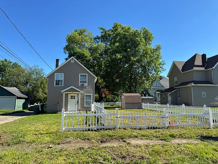 214 Myrtle Ave — Photo 14