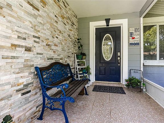 5th image of 5044 Huntington St NE