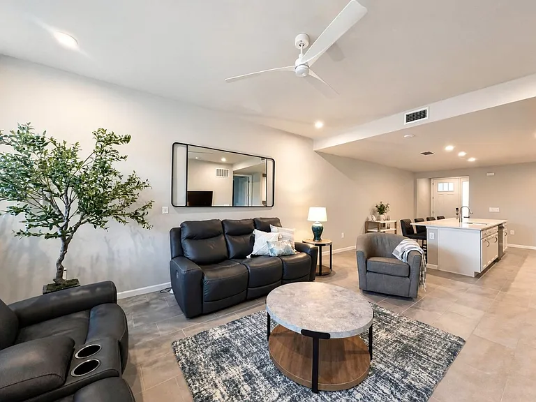 4660 Arboretum Cir #102 — Photo 3