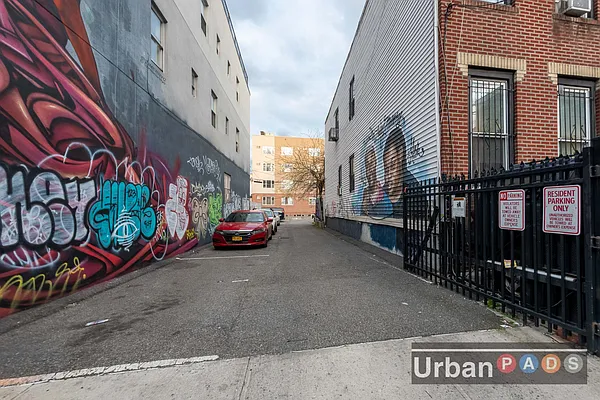 Rented by Urban Pads | media 31