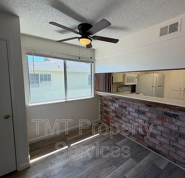 5519 Keoncrest Cir #4 — Photo 12
