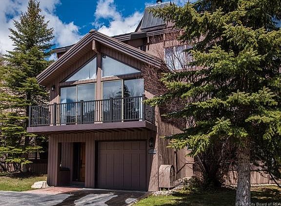 4th image of 1575 Pinnacle Dr