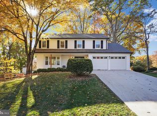 1404 Earnshaw Ct, Reston, VA 20190