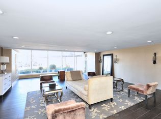 7811 Yonge St #1208, Markham, ON L3T4S3