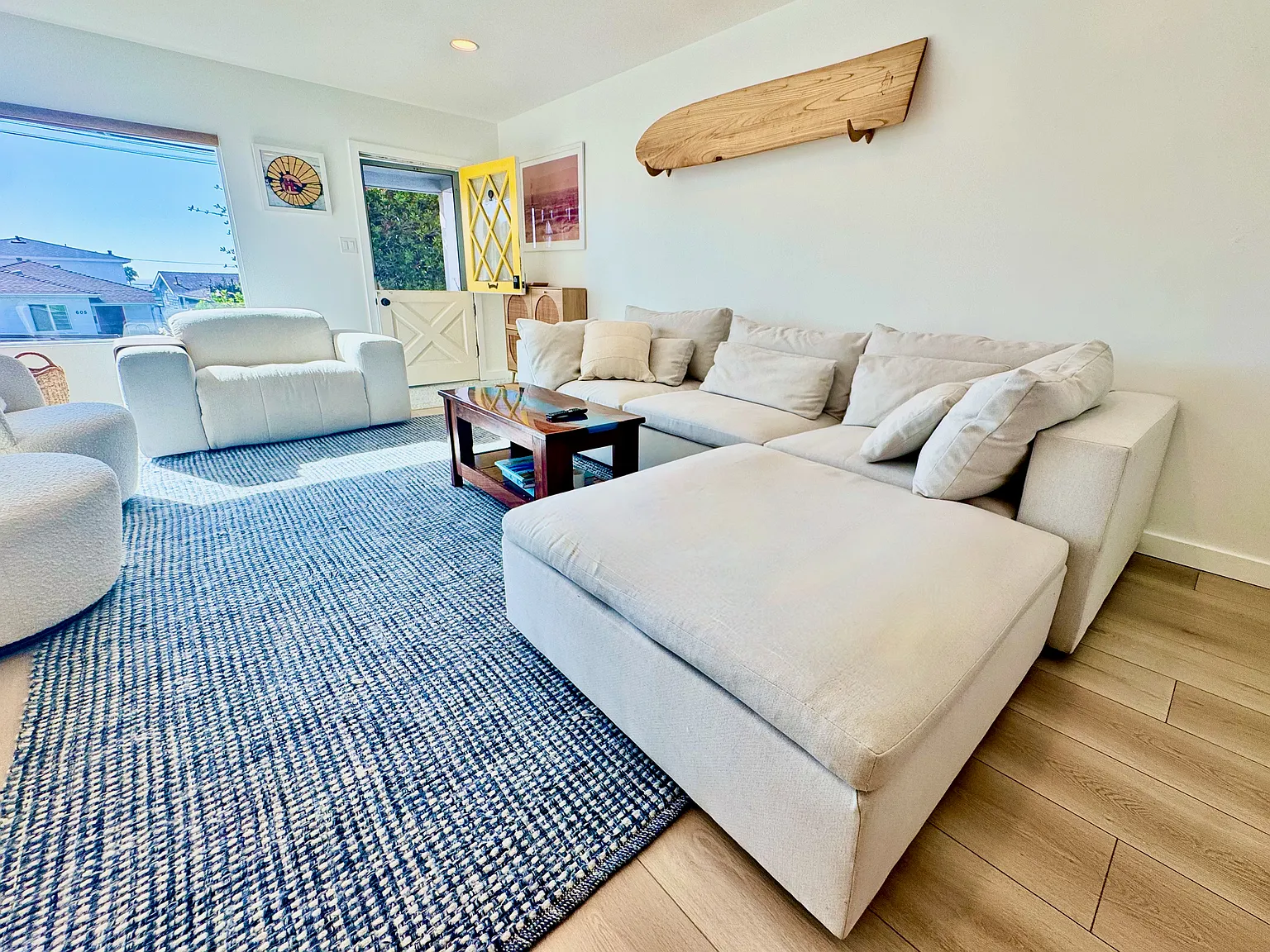 3 bed, 1450 sqft, $8,495 — Photo 1