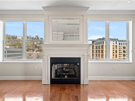 3rd image of 220 N Bellefield Ave APT 1102