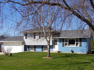 28W454 Donald Ave, West Chicago, IL 60185