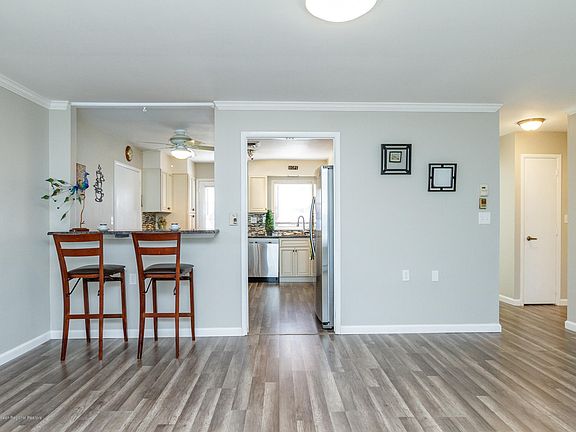 5th image of 1134B Argyll Cir #1002